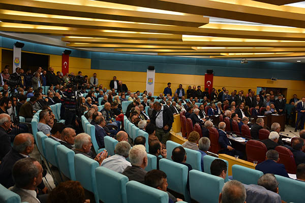 Tarsusta yeni dönemin ilk meclisi dün toplandı