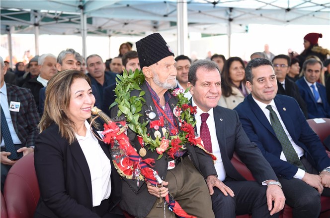 TARSUS, KURTULUŞUNU COŞKUYLA KUTLADI