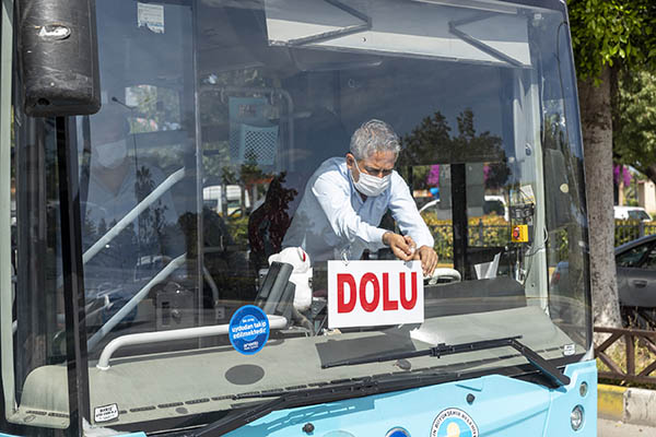 TARSUS’TA DA OTOBÜSLERE FAZLA YOLCU ALINMIYOR