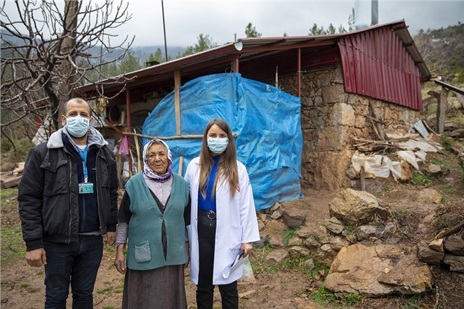 BÜYÜKŞEHİR, 7’DEN 70’E HERKESİN YARDIMINA KOŞUYOR