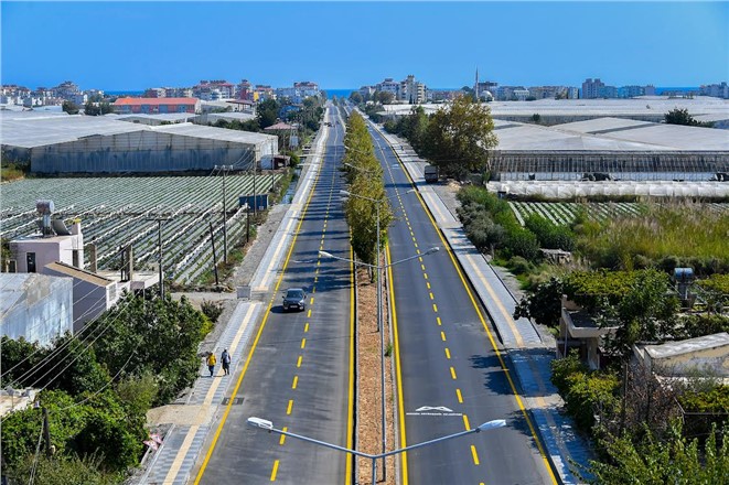 ANAMUR’DA 3 ÖNEMLİ CADDE YENİ ÇEHRESİNE KAVUŞTU
